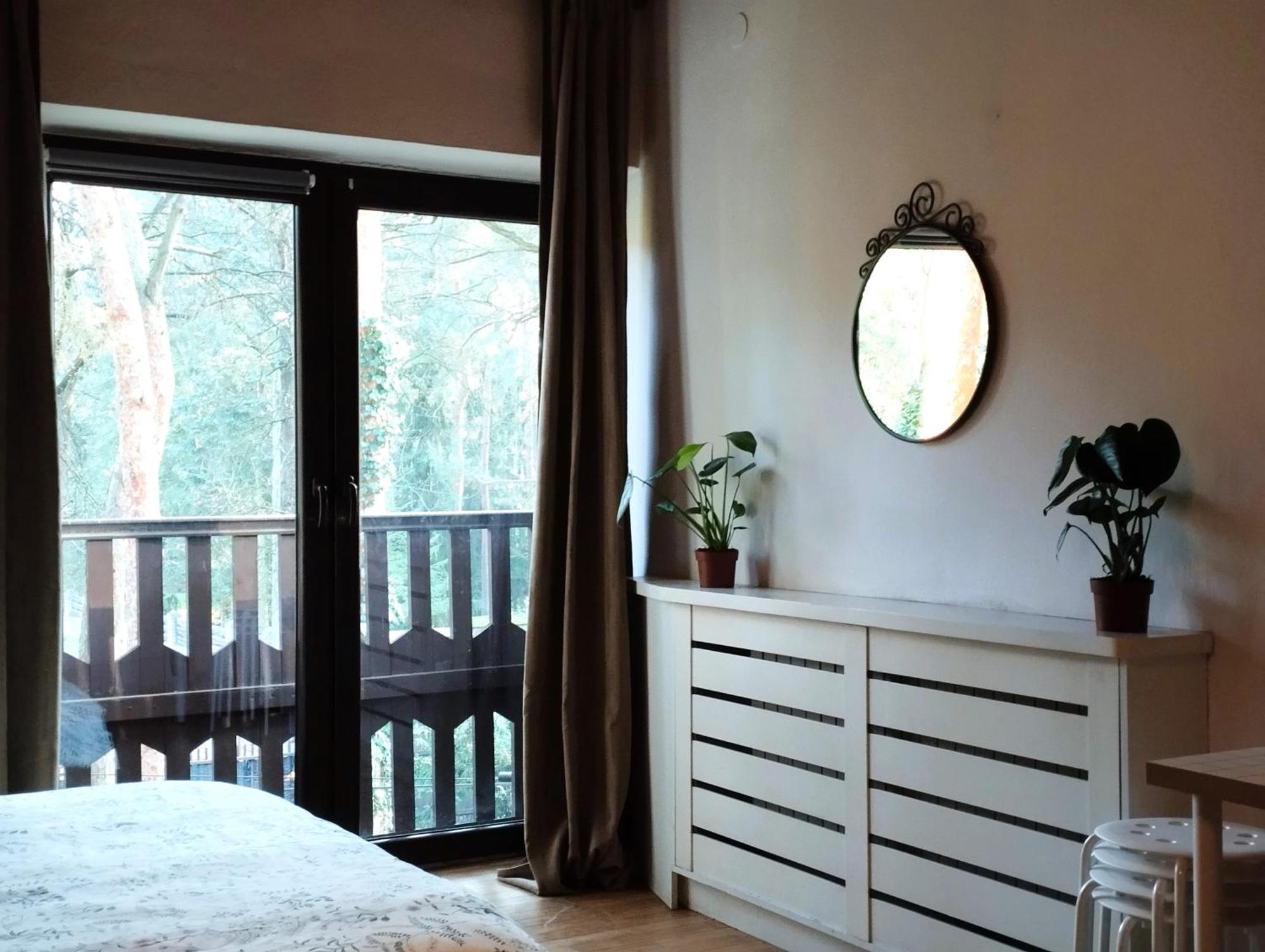 Отель Nest 4 Rest Констанцин-Езёрна Экстерьер фото